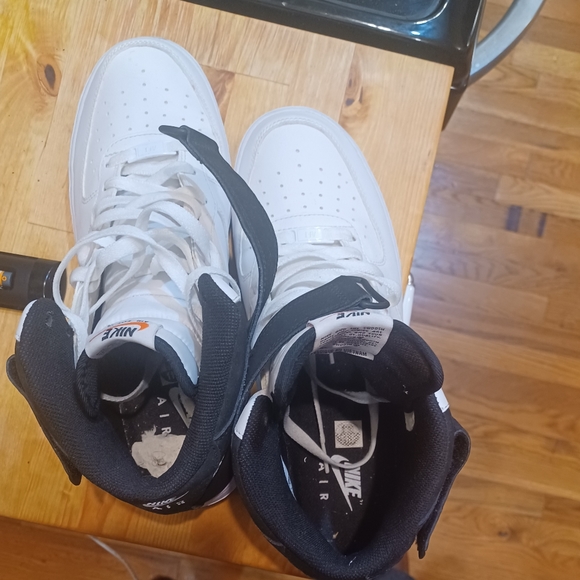 Nike air froce one swoosh 9 fire 🔥 - Picture 6 of 6